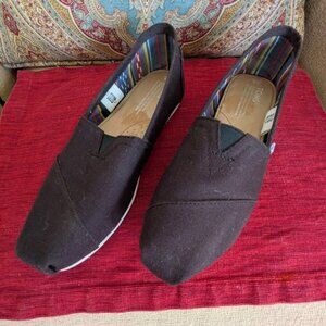 TOMS Women's Black Canvas Classic Black Flat NWOT